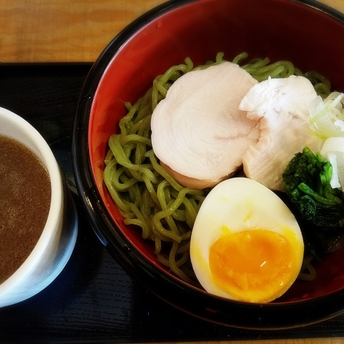 「夏は冷たいラーメンを【麺処　緑菜軒】」