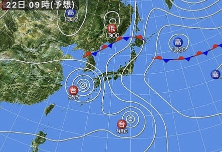 「ダブル台風がやって来る様ですね！(^◇^;)」