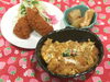 「本日の日替わり  チキンカツ玉子とじとカニ風味フライ」