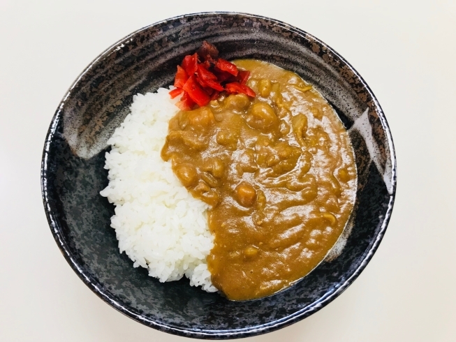 「本日限定メニュー　カレー丼」