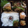 「明日の日替りは「マグロ丼」」