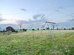 「黒部市明日農村公園」田んぼに囲まれた自然豊かな公園で、おもいっきり遊ぼう！