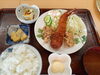大海老フライと鶏の唐揚げ定食1900円「暑い夏こそ、食事が大事！」