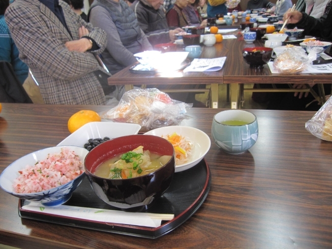 「昨日は、中木田自治会ゆうゆうサロンのセミナーで講師をしました！！　高住センターから、老人ホームに関するセミナー報告です。」