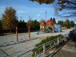 「入善町中央公園」遊具がたくさん揃っている広～い公園！