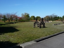 「黒部川河口公園」遊具がたくさん揃っている広～い公園！