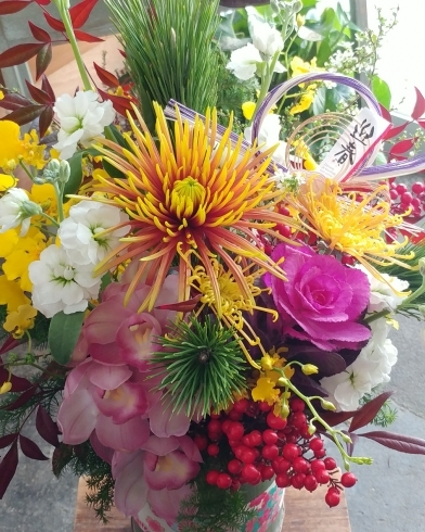 お正月のお花ご用意いたします アレンジメントや花束などお好みでお作り致します 花と雑貨 Midoriya Plusのニュース まいぷれ 船橋市