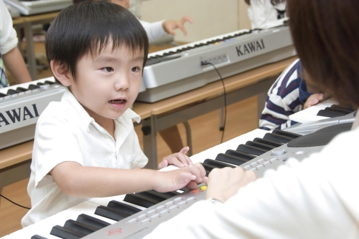 「1歳からの幼児リトミックコース春開講クラス無料体験・見学会開催のお知らせ」