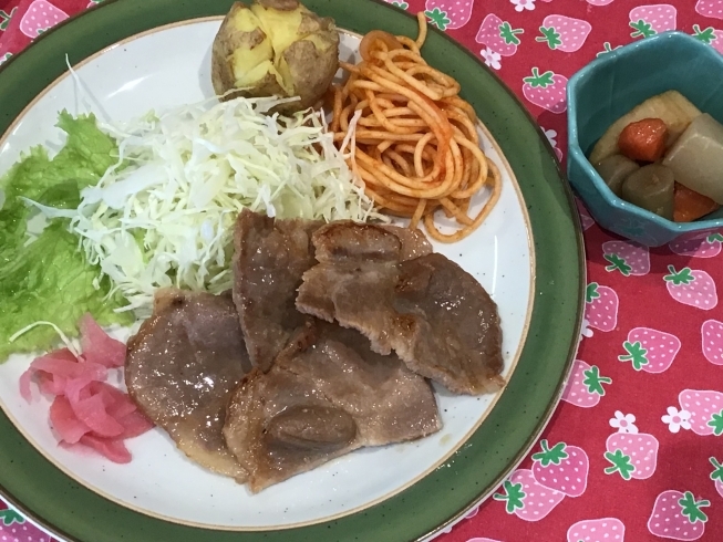 「本日のAランチは 豚の生姜焼きです。」