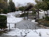 大原みねみち公園の池「編集室日記:雪の日から明けて」