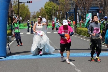 えっ、花嫁もゴール！