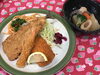「本日のAランチは 海鮮フライです。 秋刀魚、アジフライ、エビカツ」