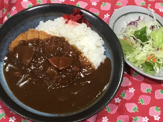 「本日のAランチは カツカレーです。」