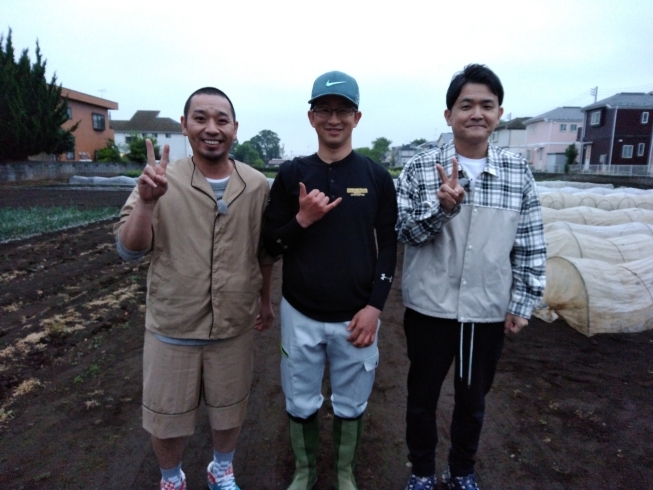 「☆カラフル野菜の小山農園に『千鳥』さん来園☆」