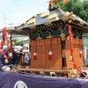 向日神社 還幸祭で、五穀豊穣や家内安全を願って御神体が地域を巡行しています。