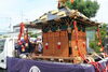 「向日神社 還幸祭で、五穀豊穣や家内安全を願って御神体が地域を巡行しています。」