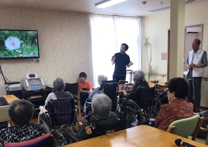 「住んで民家（新居浜市瀬戸町）、日曜日のカラオケ大会です！」