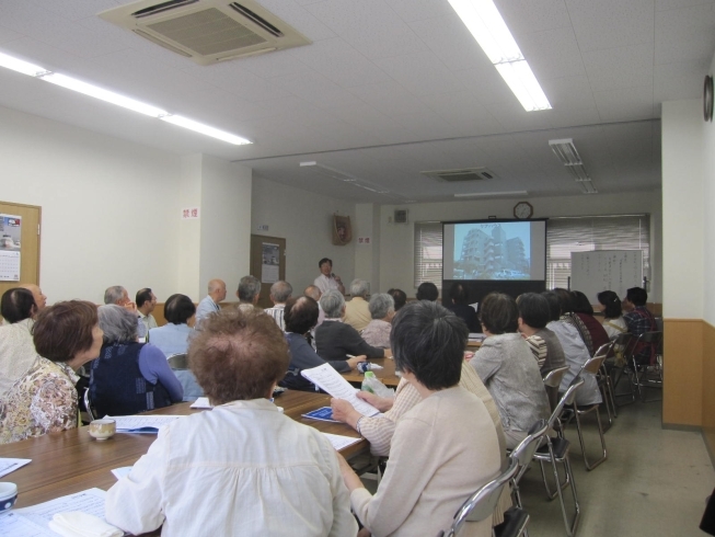 「昨日は、寝屋川市木田町ゆうゆうサロンのセミナーで講師をしました！！　高住センターから、老人ホームに関するセミナー報告です。」