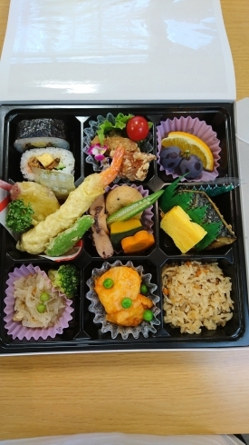 「特注お弁当❗」