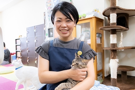 「自分らしさを仕事にする！明光ワクワクワーク♪：Vol.23　保護猫カフェオーナー　関根郁子さん【メイコミュ情報局】」