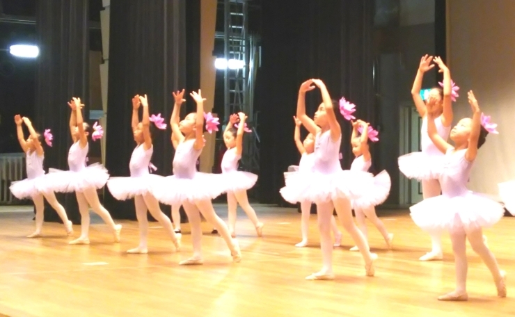 「三島市ダンス バレエ教室  いよいよバレエ初舞台！」