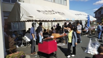 石焼き芋は毎年、好評