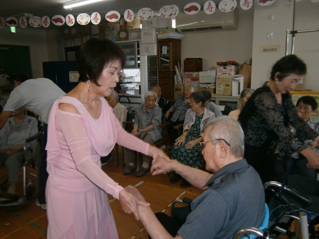 「敬老会　交野市　小林診療所　デイサービス　有料老人ホーム」