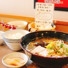 味噌ラーメン専門店『味噌三兄弟』　最後の一滴までお楽しみ下さい♪