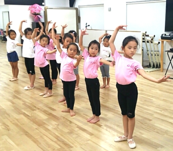 「三島市英語 ダンス教室 専門講師による体操指導」