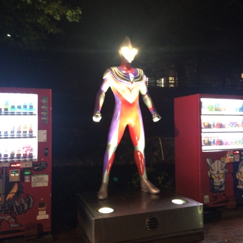 「安達太良サービスエリアの下りはウルトラマンティガですが・・・」