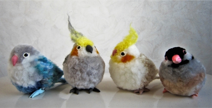 毛糸で作られた小鳥たち「「あとりえコスモス」さんのご紹介！」