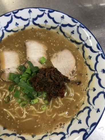 「こんな寒い日は 味噌とんこつ & 焼きめし！」