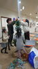 飾り付けのようす。すっごく楽しんでくれました♪「クリスマスの飾り付けを子どもたちとしました♪」