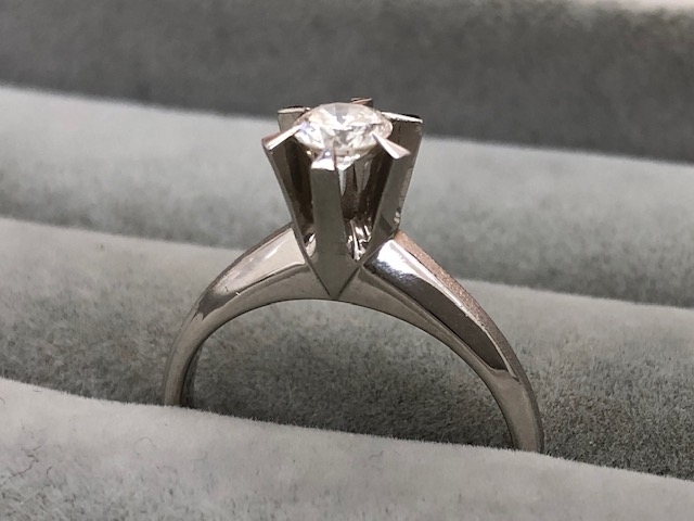 「大黒屋 瑞江店 ダイヤモンド 婚約指輪 1粒 立爪 買取 させて頂きました。 瑞江 篠崎 船堀 一之江 大島 東大島」