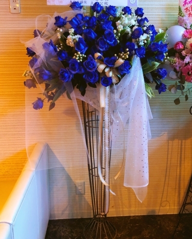 「【ブルーローズのスタンド花】フラワーショップCHACHADO・周南市」
