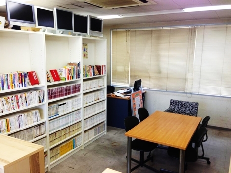 「船橋本町通り街づくり図書館」街づくり専門！　本も買えちゃう民間図書館です！
