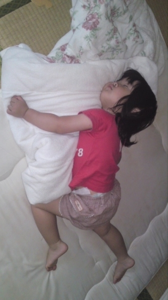 ▲姫珠華（きみか）1歳10ヵ月<br>家に帰って来てすぐ遊び疲れたみたいで寝ちゃったネ～(^^)☆