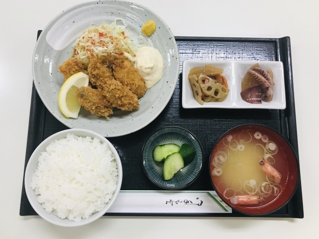 かきフライ定食「おはようございます☀️1/21(火)のおすすめmenu✨サクッとジューシー・かきフライ定食……¥850-(5個入)です。」