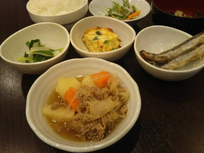 「落ち着きます。牛肉じゃが♪」