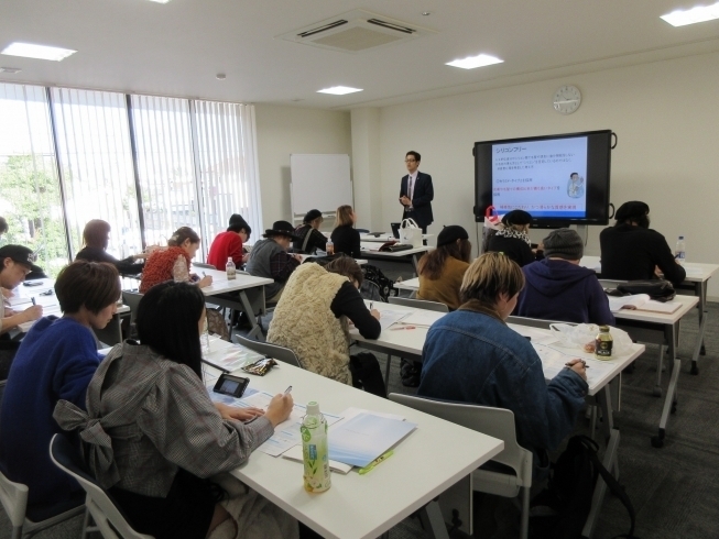 セミナー開催中（小規模でも受付可能です）「レンタルスペースをご利用ください(^^♪」