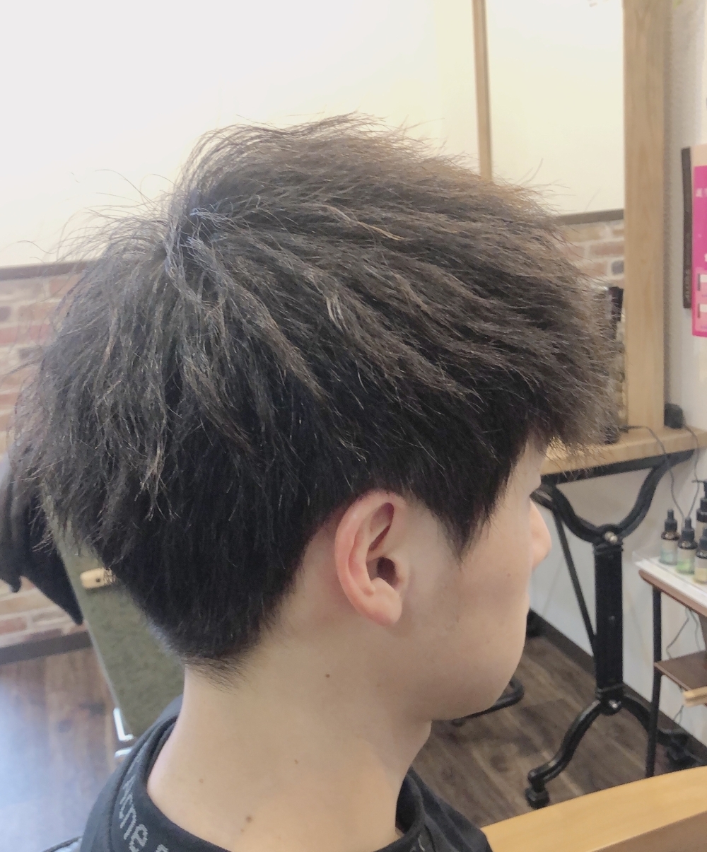 ヘアスタイル メンズツイストパーマ