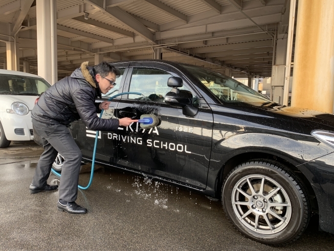 「新潟関屋自動車学校教習車」