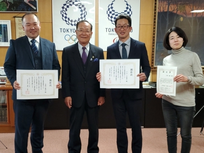 立川市長、清水市長とパチリ！「☆カラフル野菜の小山農園、立川市長より『顕彰状』を頂きました☆」