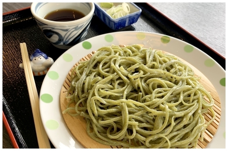 温かいお蕎麦も登場しました「番付表・大相撲カレンダー　先着順で差し上げます」