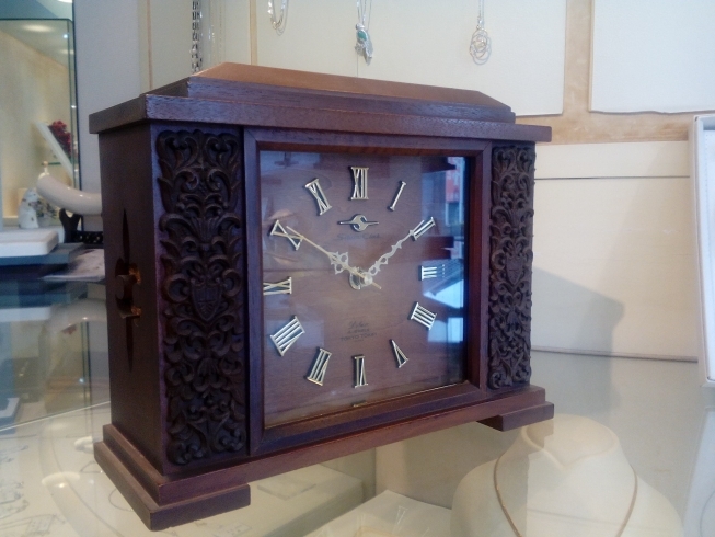 メーカーは、今は亡き”東京時計”。「50年前の思い出の時計が復活！」