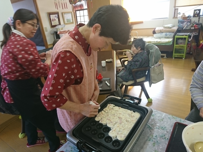 「デイサービス金太郎お茶菓子たこ焼きパーティー(^○^)‼️。」