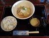 「3月19日(木)一魚一会のおすすめランチは「鶏とたまねぎのみぞれ煮」です♪お値段は680円！なんとお惣菜は無料でいただけます♪」