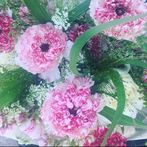 爽やかに明るいラナンキュラスの花束「花束に思いを込めて」