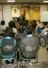 毎週水曜日の法話会には患者様をはじめ大勢の方が参加されます「ビハーラ花の里病院」