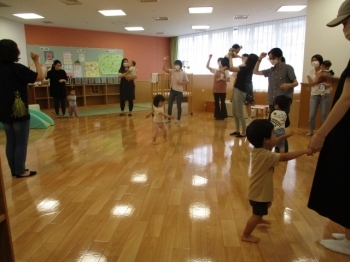 最後はみんなで元気に『アンパンマン体操』！